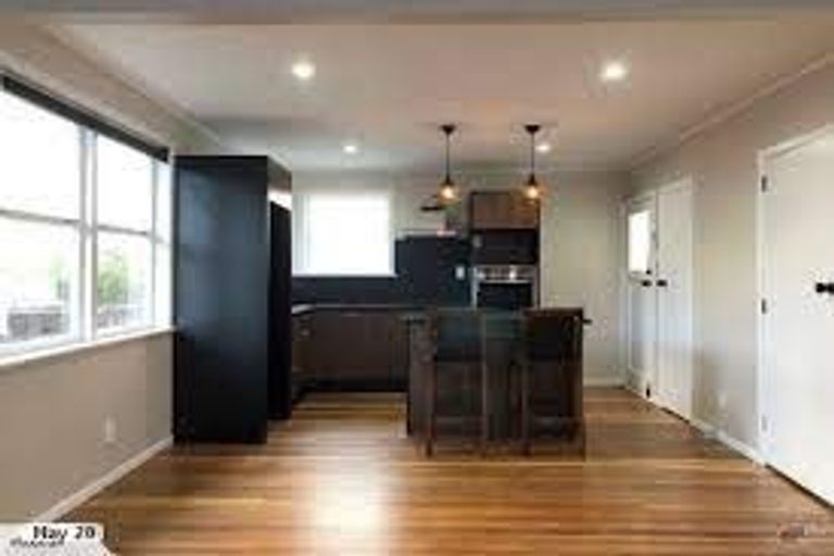 Photo of property in 496 Don Buck Road, Massey, Auckland, 0614