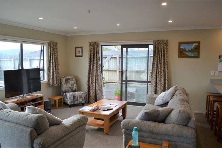 Photo of property in 5 The Top Gallant, Whitby, Porirua, 5024