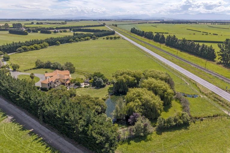 Photo of property in 2817 West Coast Road, Kirwee, Darfield, 7571