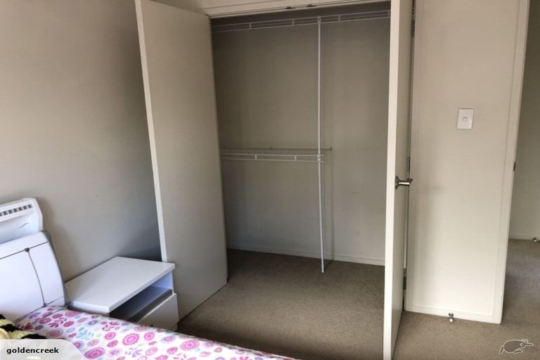 Photo of property in 11 Siena Place, Te Atatu Peninsula, Auckland, 0610