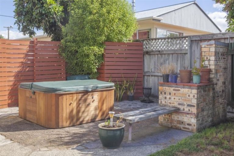 Photo of property in 27 Corlett Street, Utuhina, Rotorua, 3015