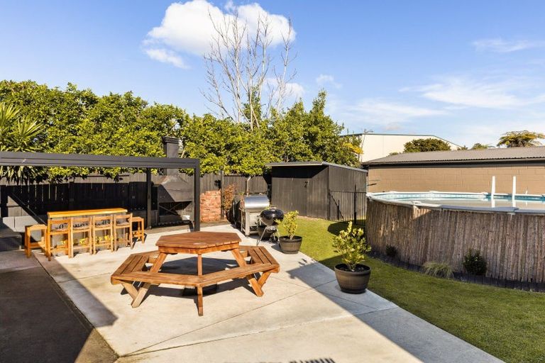 Photo of property in 70 Mears Road, St Andrews, Hamilton, 3200