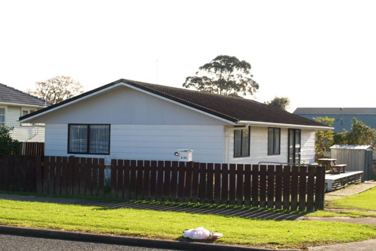 Photo of property in 28 Royton Avenue, Mangere East, Auckland, 2024