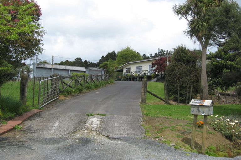 Photo of property in 45 Annett Road, Kumeu, 0891