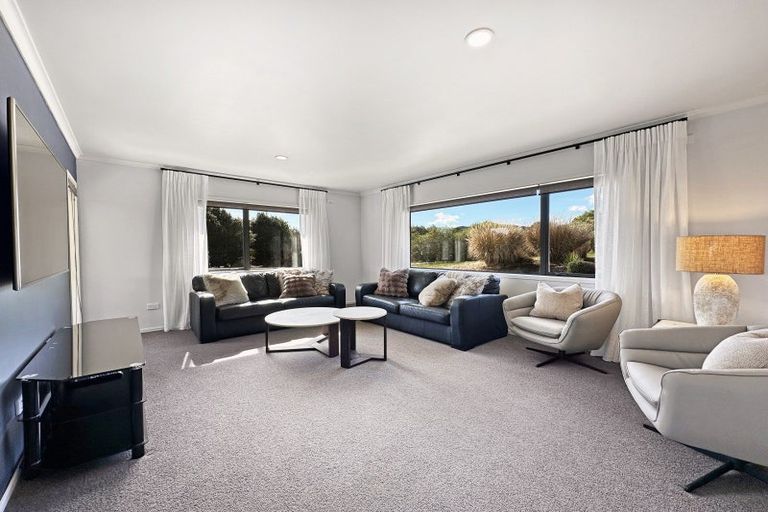 Photo of property in 12 Lacebark Drive, Kinloch, Taupo, 3377