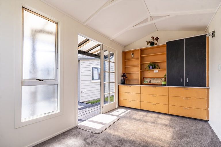 Photo of property in 9 High Street, Milton, 9220