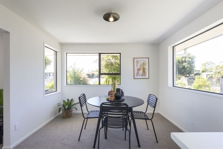 Photo of property in 21 Chadwick Place, Highbury, Palmerston North, 4412