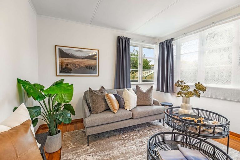 Photo of property in 1d Hendon Place, West End, Palmerston North, 4412