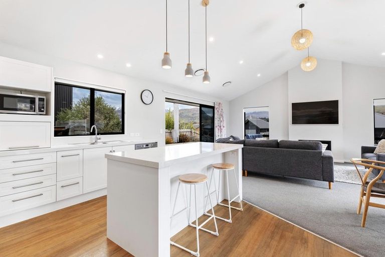Photo of property in 14 Violet Way, Lower Shotover, Queenstown, 9304
