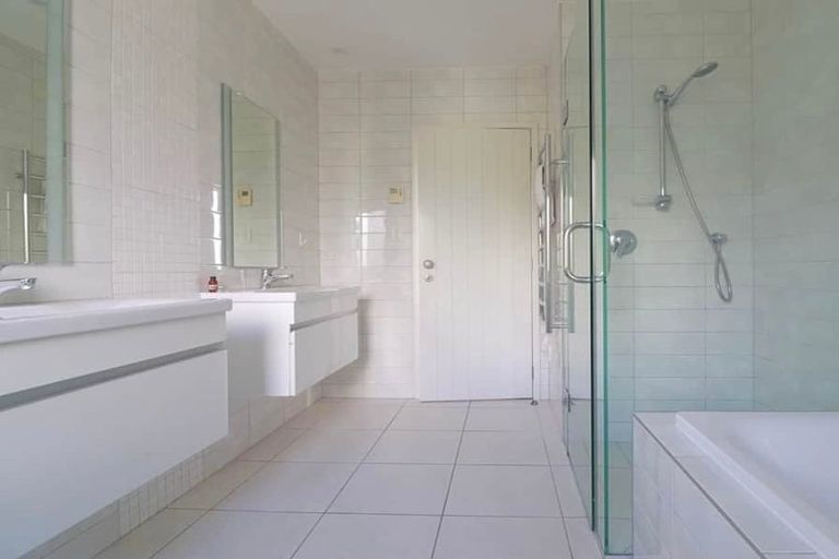 Photo of property in 60 Beach Road, Castor Bay, Auckland, 0620