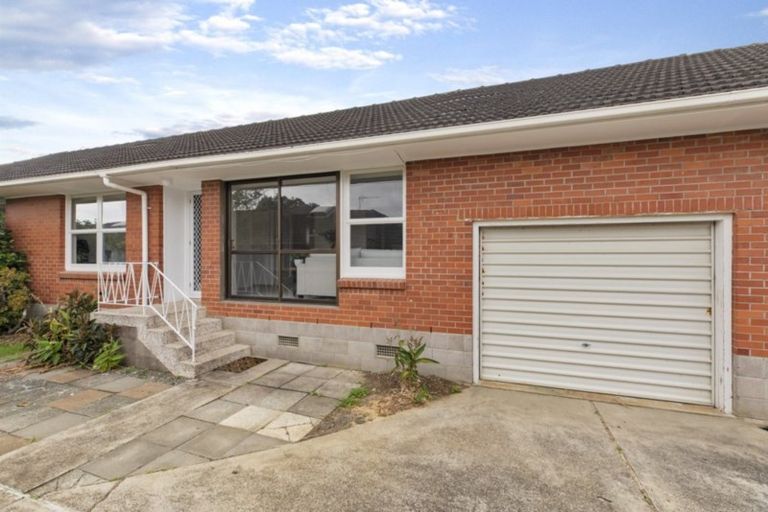 Photo of property in 2/15 Brook Street, Milford, Auckland, 0620
