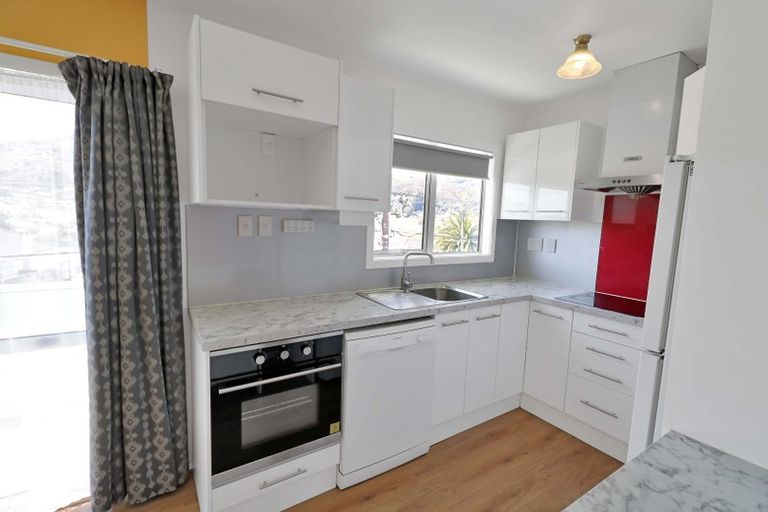 Photo of property in 2/6 Main Road, Wainuiomata, Lower Hutt, 5014