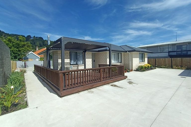 Photo of property in 14 Ainslee Place, North East Valley, Dunedin, 9010