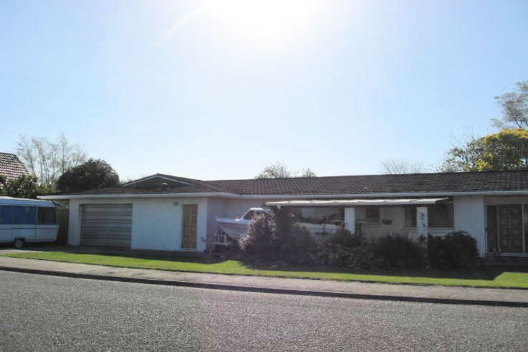 Photo of property in 65 Selwyn Street, Leeston, 7632