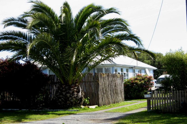 Photo of property in 6 Tasman Street, Carters Beach, Westport, 7825