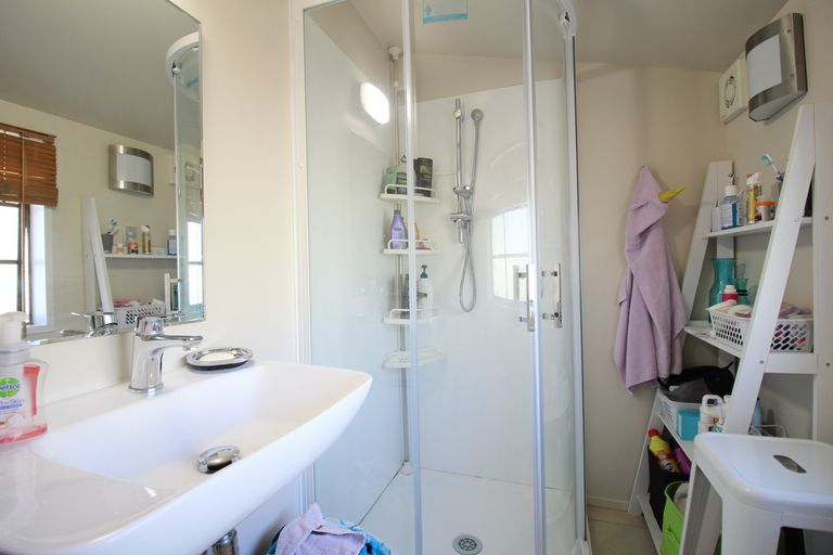 Photo of property in 23 Old Bridge Road, Bridge Hill, Alexandra, 9320