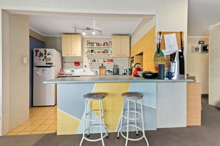 Photo of property in 27 Point Street, Raglan, 3225