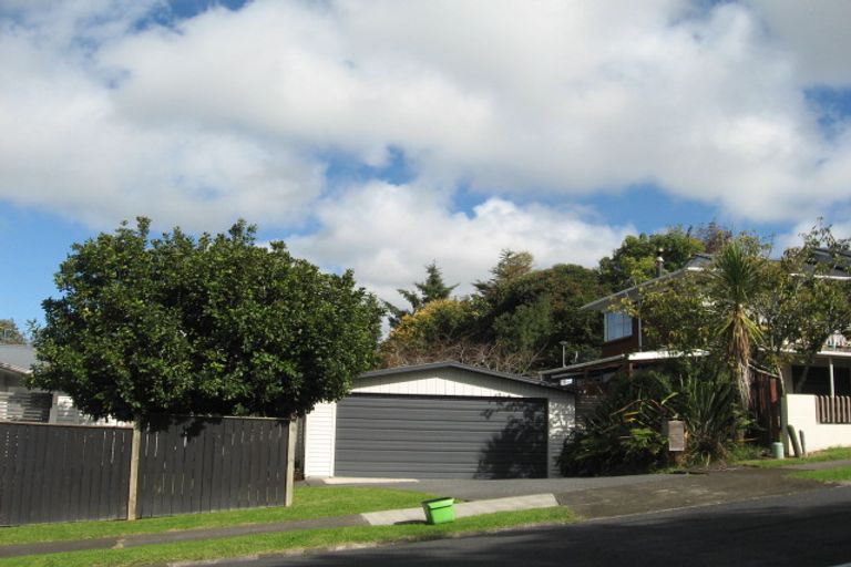 Photo of property in 40 Riverhills Avenue, Pakuranga Heights, Auckland, 2010