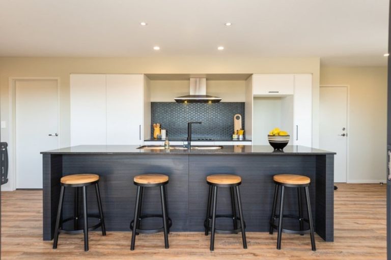 Photo of property in 94 Awataha Crescent, Pyes Pa, Tauranga, 3110