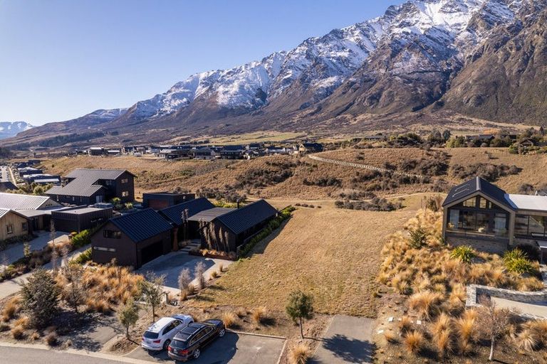 Photo of property in 24 Falconer Rise, Jacks Point, Queenstown, 9371