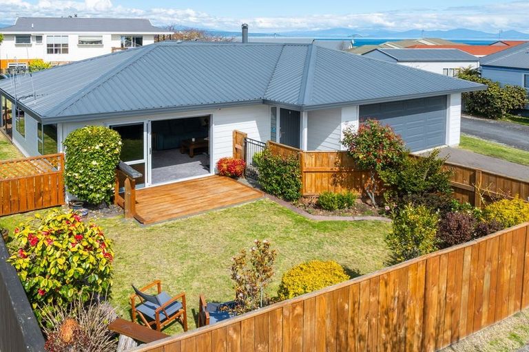 Photo of property in 21 Stanley Street, Wharewaka, Taupo, 3330