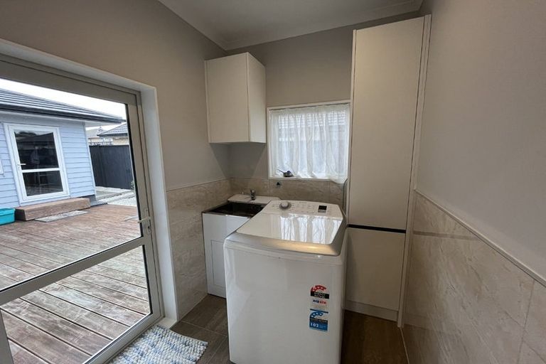 Photo of property in 90 Hillpark Drive, Pokeno, 2402