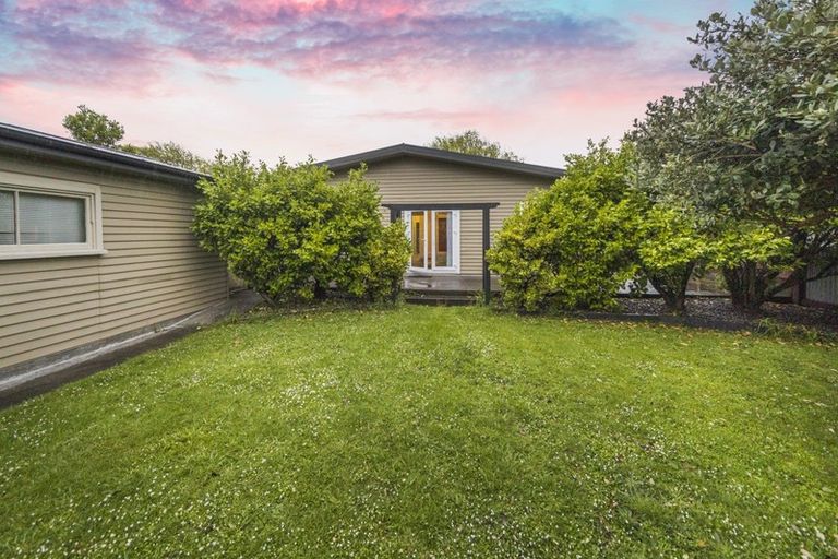 Photo of property in 41 Churchill Avenue, Hokowhitu, Palmerston North, 4410