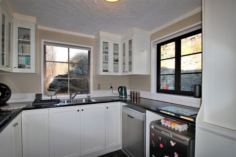 Photo of property in 23 Old Bridge Road, Bridge Hill, Alexandra, 9320