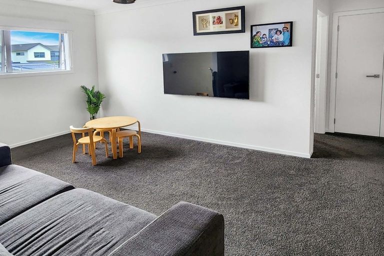 Photo of property in 8 Taiko Place, Kenepuru, Porirua, 5022
