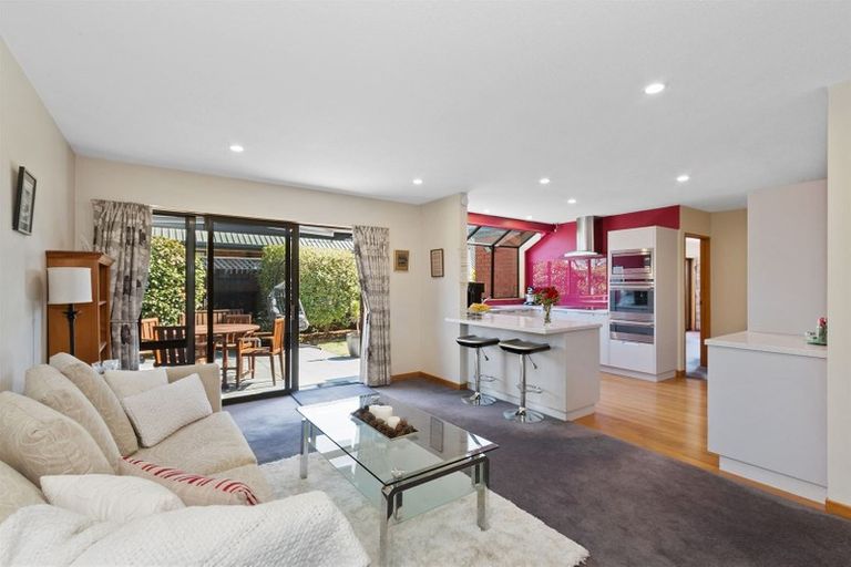 Photo of property in 24 Inglewood Place, Avonhead, Christchurch, 8042