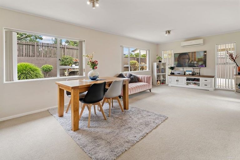 Photo of property in 2/37 Galvan Avenue, Sunnyhills, Auckland, 2010