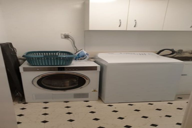 Photo of property in 2/46 South Karori Road, Karori, Wellington, 6012