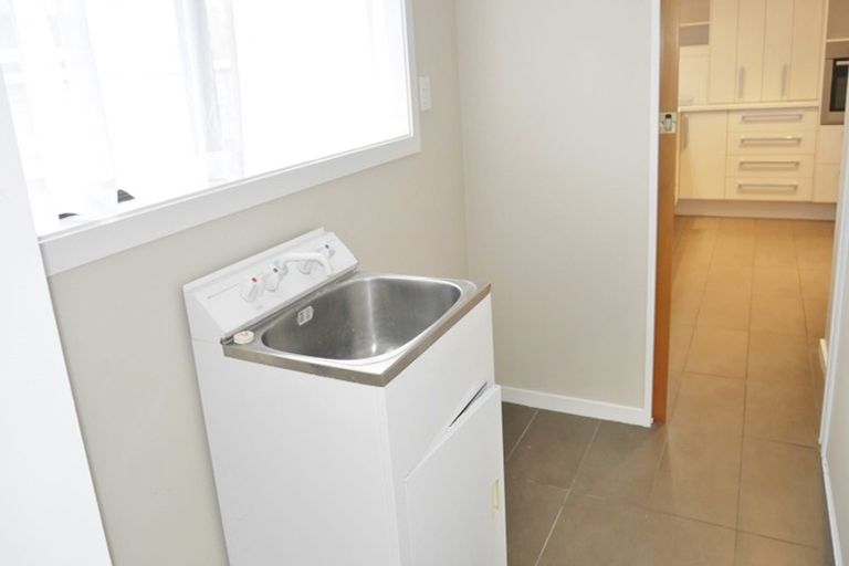 Photo of property in 32 Glenharrow Avenue, Avonhead, Christchurch, 8042