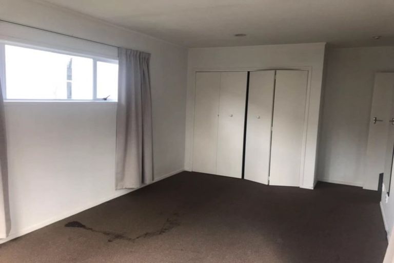 Photo of property in 69 Rosedale Road, Pinehill, Auckland, 0632