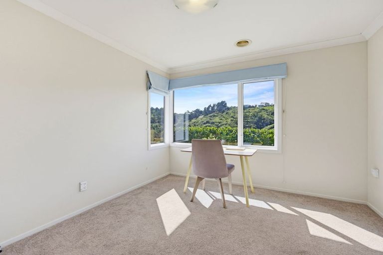 Photo of property in 47 Te Puia Drive, Aotea, Porirua, 5024
