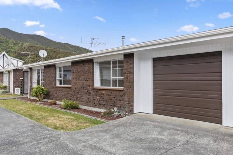 Photo of property in 26b Bauchop Road, Waterloo, Lower Hutt, 5011