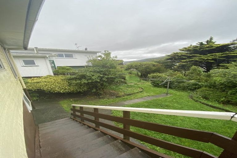 Photo of property in 71 Fyvie Avenue, Tawa, Wellington, 5028