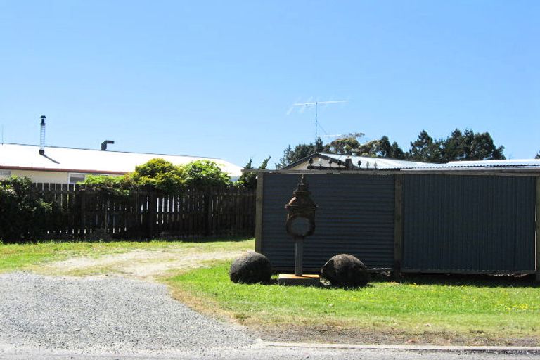 Photo of property in 5 Forbes Street, Westport, 7825