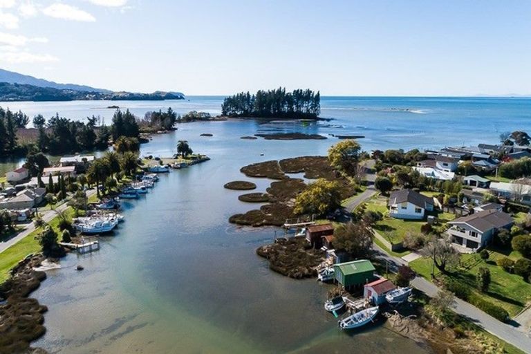 Photo of property in 32 Wharf Road, Riwaka, Motueka, 7198
