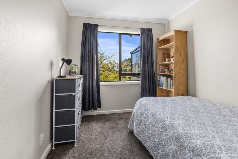 Photo of property in 54 Kahu Road, Paremata, Porirua, 5024