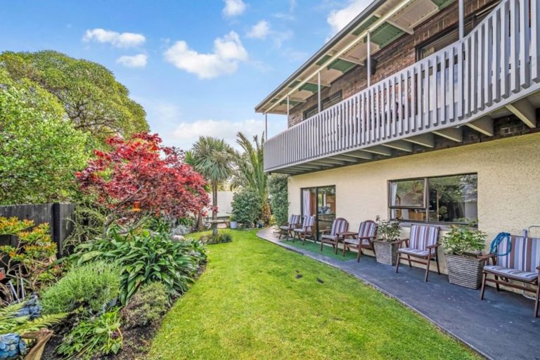 Photo of property in 10 Cornwall Street, Vauxhall, Dunedin, 9013