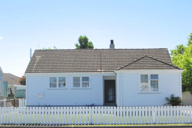 Photo of property in 10 De Lautour Road, Kaiti, Gisborne, 4010