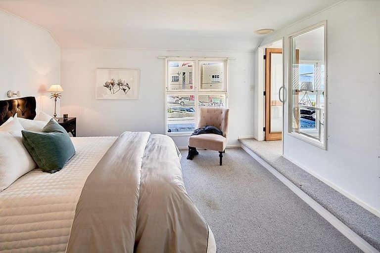 Photo of property in 110 Lyall Parade, Lyall Bay, Wellington, 6022