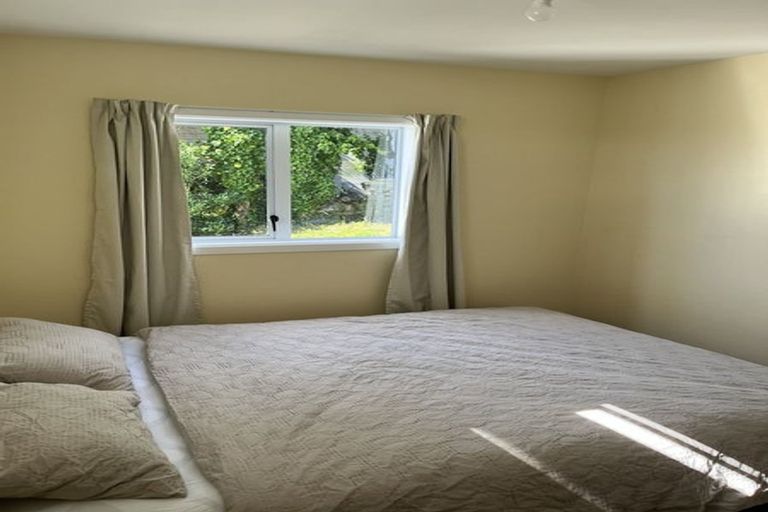 Photo of property in 32 Papakowhai Road, Papakowhai, Porirua, 5024