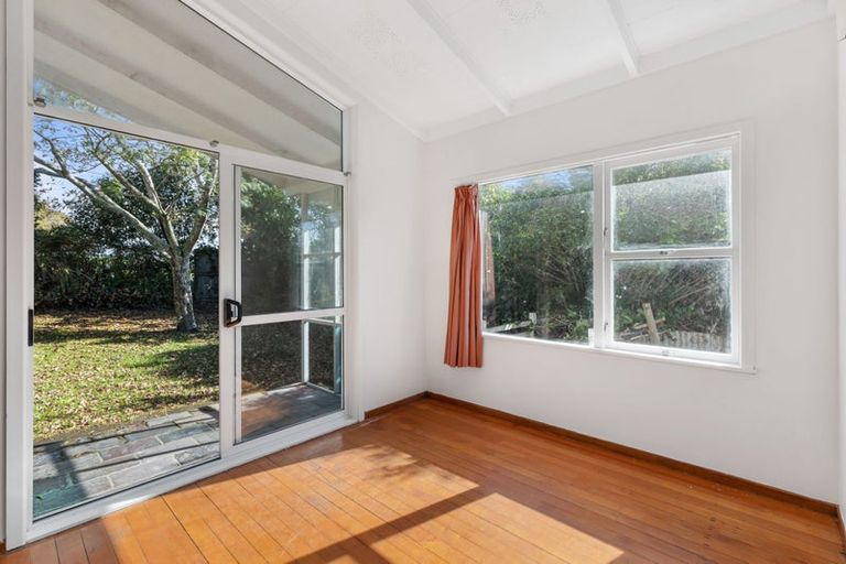 Photo of property in 2 Beswick Place, Birkdale, Auckland, 0626