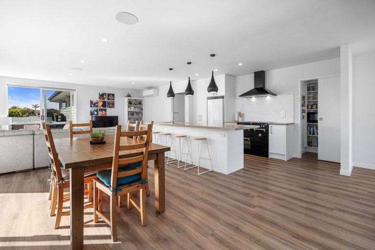 Photo of property in 69 Harding Drive, Papamoa Beach, Papamoa, 3118