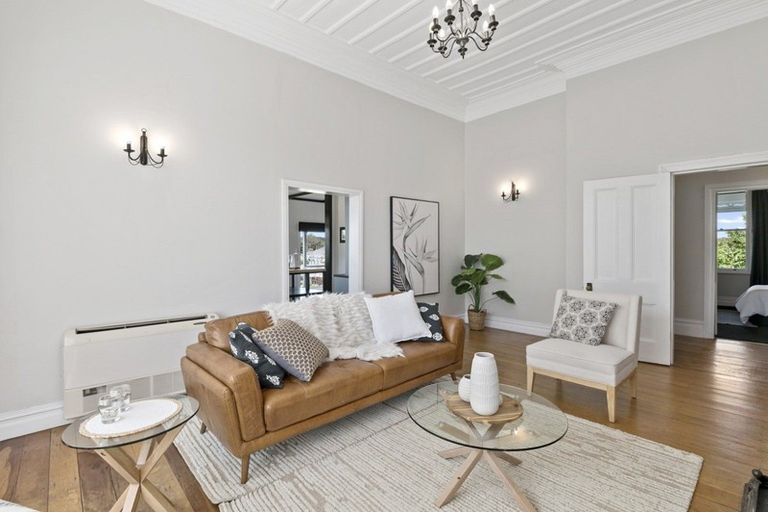 Photo of property in 10 Howe Street, Foxton, 4814