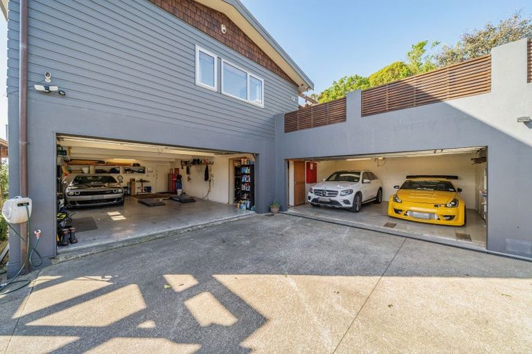 Photo of property in 62 Kiriwai Road, Paremata, Porirua, 5024