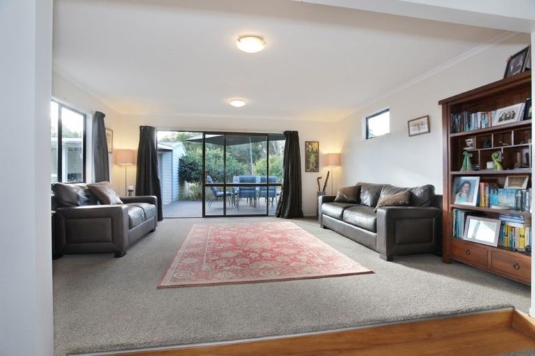 Photo of property in 146 Parewanui Road, Bulls, 4894