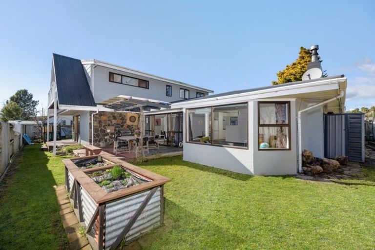 Photo of property in 287 Welcome Bay Road, Welcome Bay, Tauranga, 3112